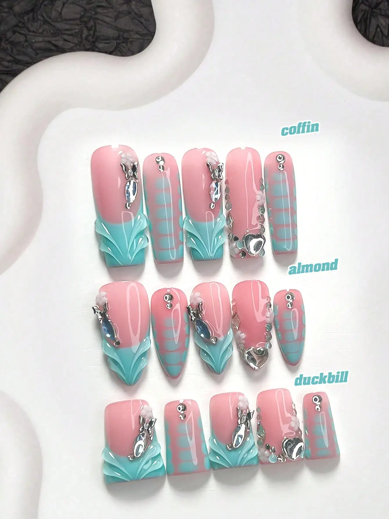 10pcs Millennium Style Handmade Nail Art Set, Nail Stickers, Gold Metal Beads Nail Decor, Handmade 4-Petal Flower Nail Art Decoration, Pink & Red Nail Polish, Retro Style, Includes Nail Tools (1 Jelly Sticker + 1 Nail File), 3 Sizes Available: Almond, Duc
10pcs Millennium Style Handmade Nail Art Set, Nail Stickers, Gold Metal Beads Nail Decor, Handmade 4-Petal Flower Nail Art Decoration, Pink & Red Nail Polish, Retro Style, Includes Nail Tools (1 Jelly Sticker + 1 Nail File), 3 Sizes Available: Almond, Duc