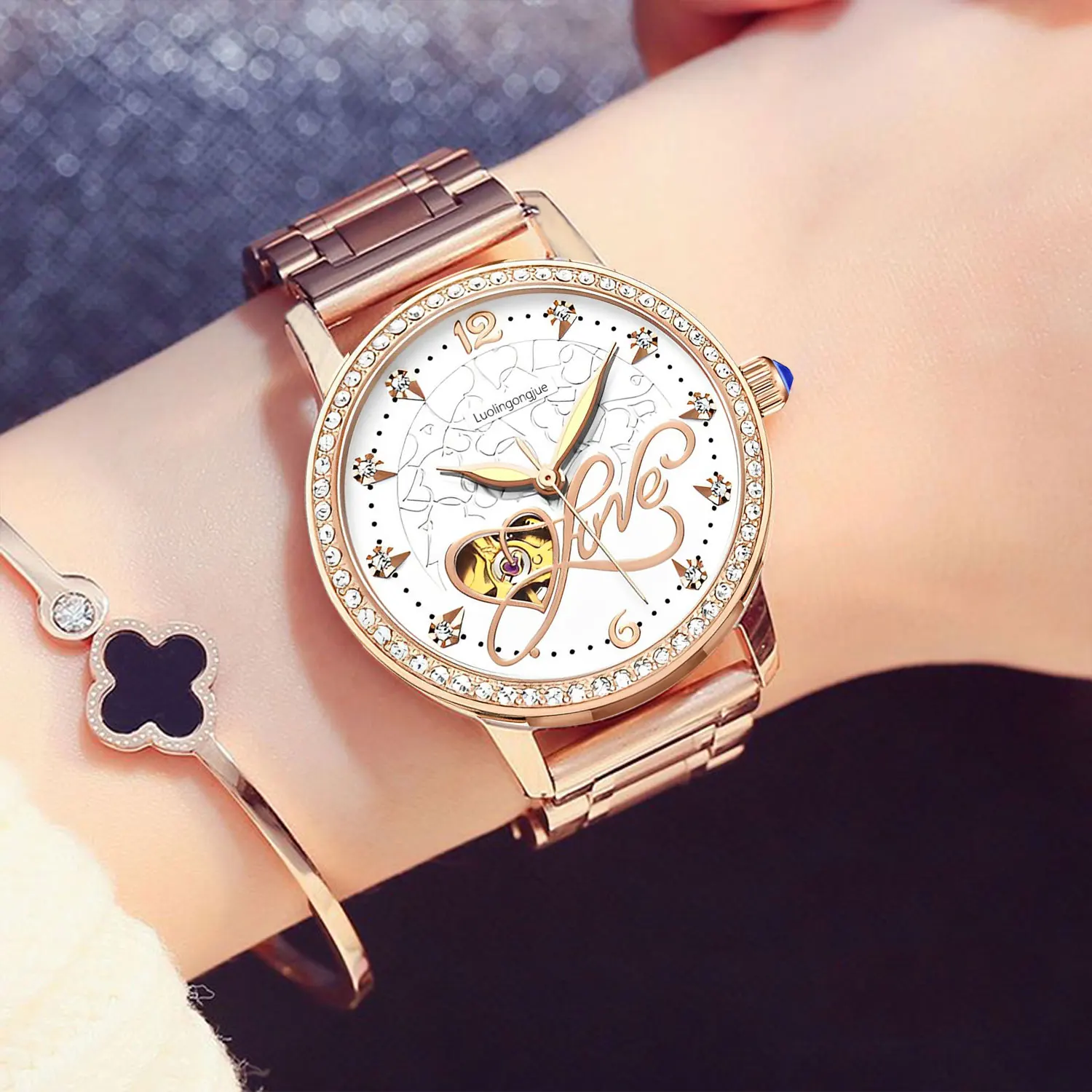 Новые элитные женские часы, полностью автоматические механические часы, полый дизайн, водонепроницаемые, высокоэстетичная привлекательность, бестселлерные часы, стиль Ins, элегантный подарок для студенток на китайском День святого Валентина
Новые элитные женские часы, полностью автоматические механические часы, полый дизайн, водонепроницаемые, высокоэстетичная привлекательность, бестселлерные часы, стиль Ins, элегантный подарок для студенток на китайском День святого Валентина