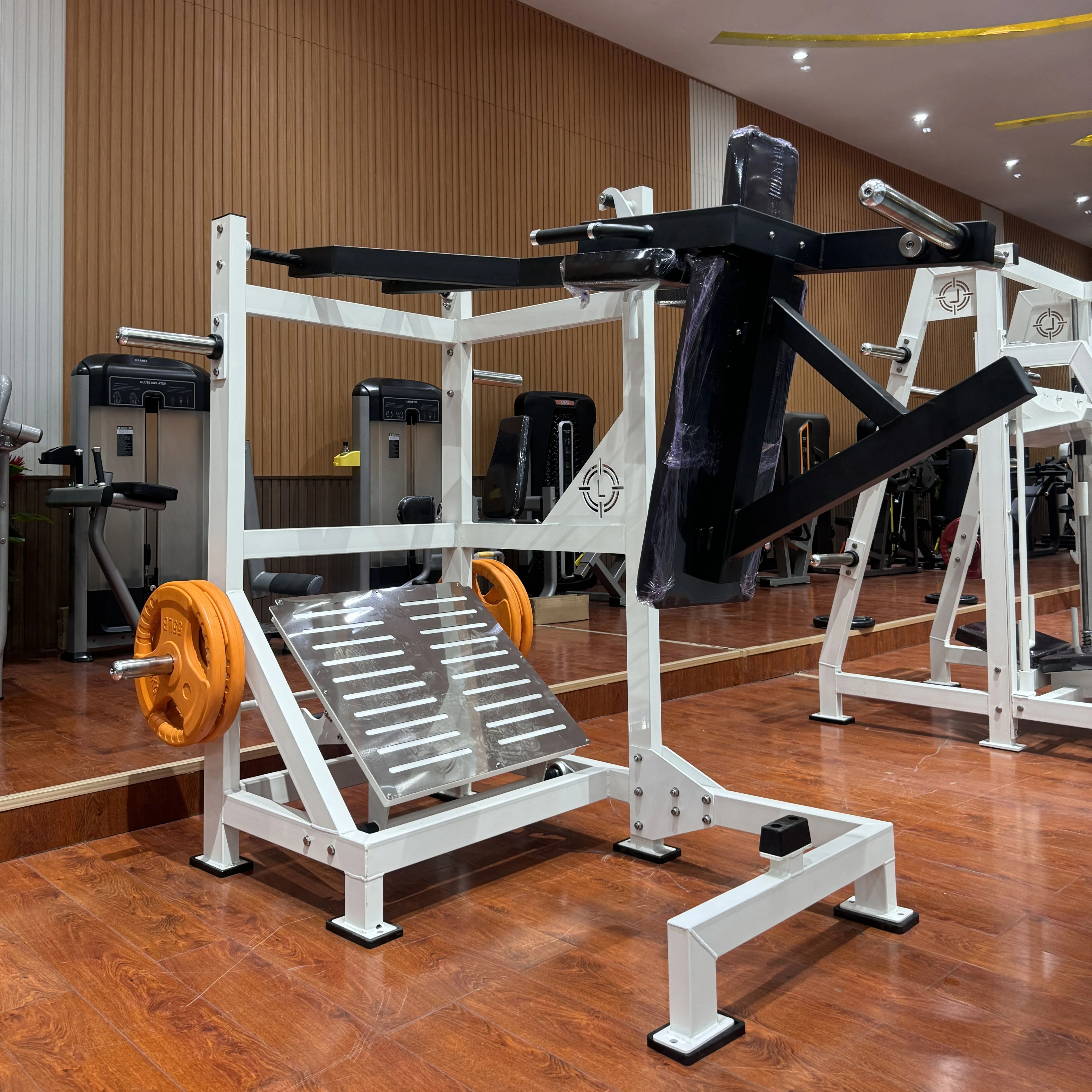 Low Price Plate Loaded Kettlebell Squat Trainer High-quality Commercial Gym Equipment Supplier
Low Price Plate Loaded Kettlebell Squat Trainer High-quality Commercial Gym Equipment Supplier