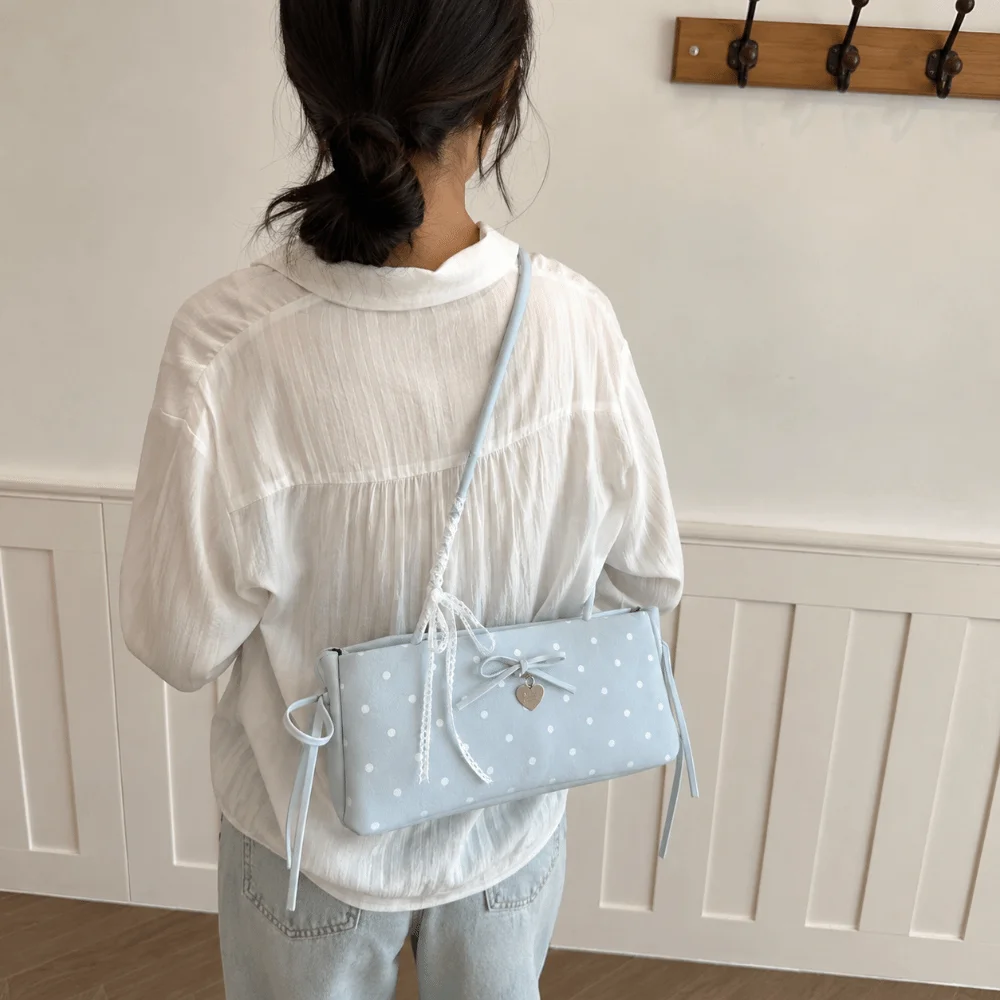 PU Polka Dot Shoulder Bag with Lace Ribbon Bow Decoration French Stick Handbag Korean Style Large Capacity
PU Polka Dot Shoulder Bag with Lace Ribbon Bow Decoration French Stick Handbag Korean Style Large Capacity