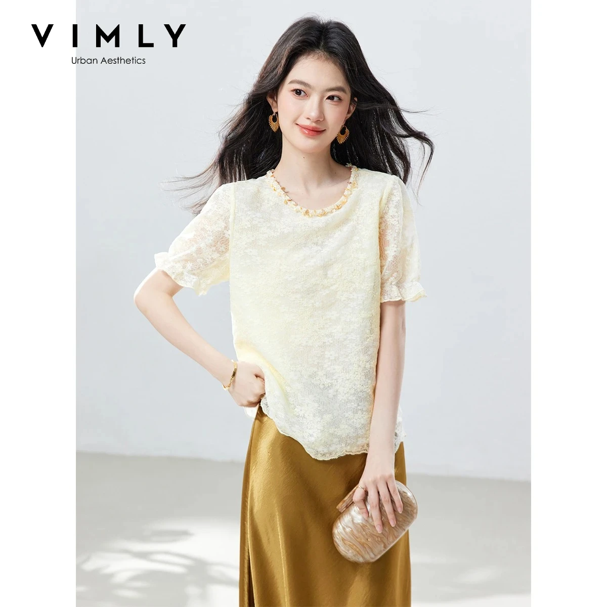 VIMLY French Elegant Lace Shirt for Women 2026 Summer Apricot Round Neck Decorative Neckline Trim Wavy Hem Party Blouse A5235
VIMLY French Elegant Lace Shirt for Women 2026 Summer Apricot Round Neck Decorative Neckline Trim Wavy Hem Party Blouse A5235