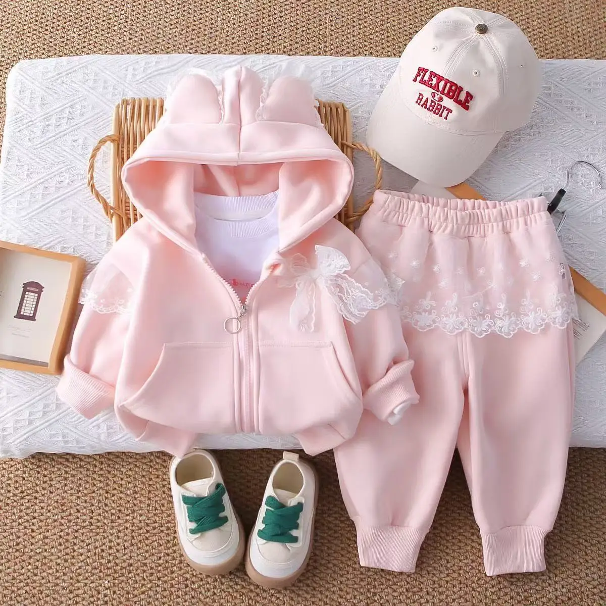 1-5 Year Baby Girls Clothing Set Spring and Autumn New Fashionable Children's Casual Coat+T-shirt+Pants Three-Piece Set 80-120cm
1-5 Year Baby Girls Clothing Set Spring and Autumn New Fashionable Children's Casual Coat+T-shirt+Pants Three-Piece Set 80-120cm