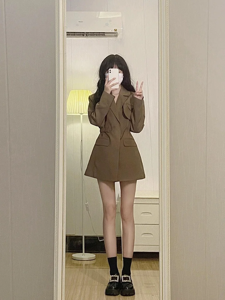 2024 Autumn Winter Women's Suit Jacket Waist-Cinching Elegant Design Coffee Color Business Casual Long Sleeve Midi Coat
2024 Autumn Winter Women's Suit Jacket Waist-Cinching Elegant Design Coffee Color Business Casual Long Sleeve Midi Coat