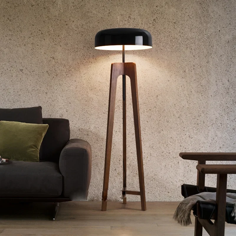 Retro solid wood floor lamp, homestay Japanese style, vertical corner medieval, tripod floor lamp
Retro solid wood floor lamp, homestay Japanese style, vertical corner medieval, tripod floor lamp