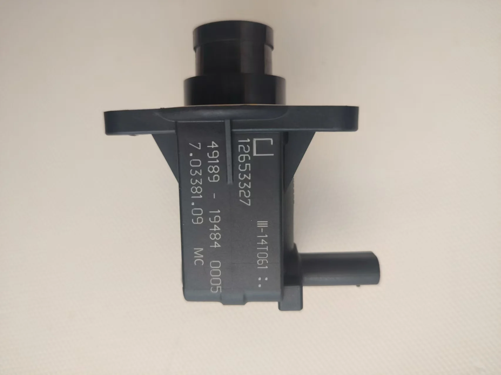 55499323 Turbocharger Solenoid Valve for Buick, Chevrolet, Cadillac, and Gmc Models Turbocharger Bypass Valve 12653327 55499323
55499323 Turbocharger Solenoid Valve for Buick, Chevrolet, Cadillac, and Gmc Models Turbocharger Bypass Valve 12653327 55499323