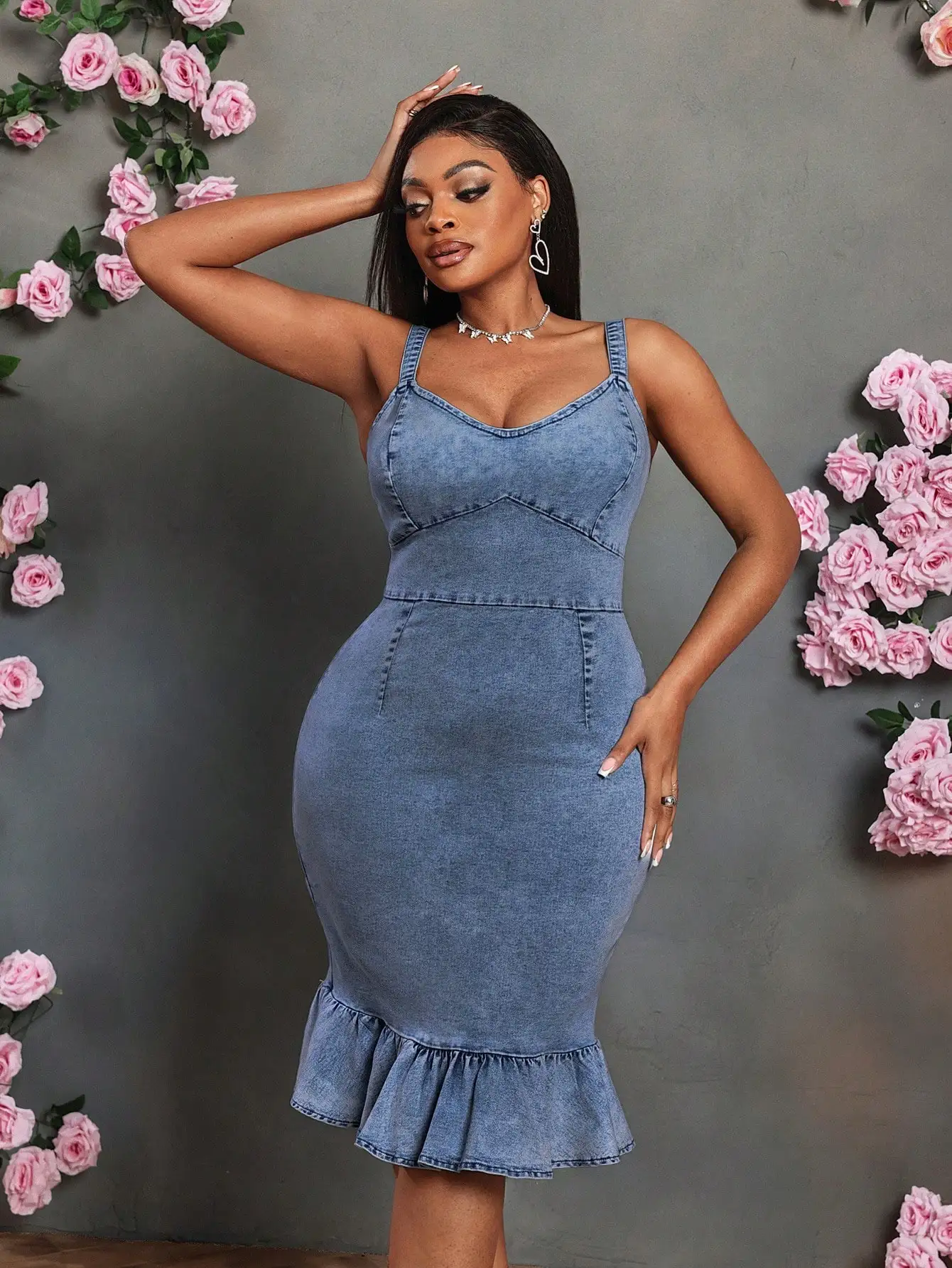 Women's Denim Bodycon Dress with Ruffle Hem, Stretchy Fit, Blue
Women's Denim Bodycon Dress with Ruffle Hem, Stretchy Fit, Blue