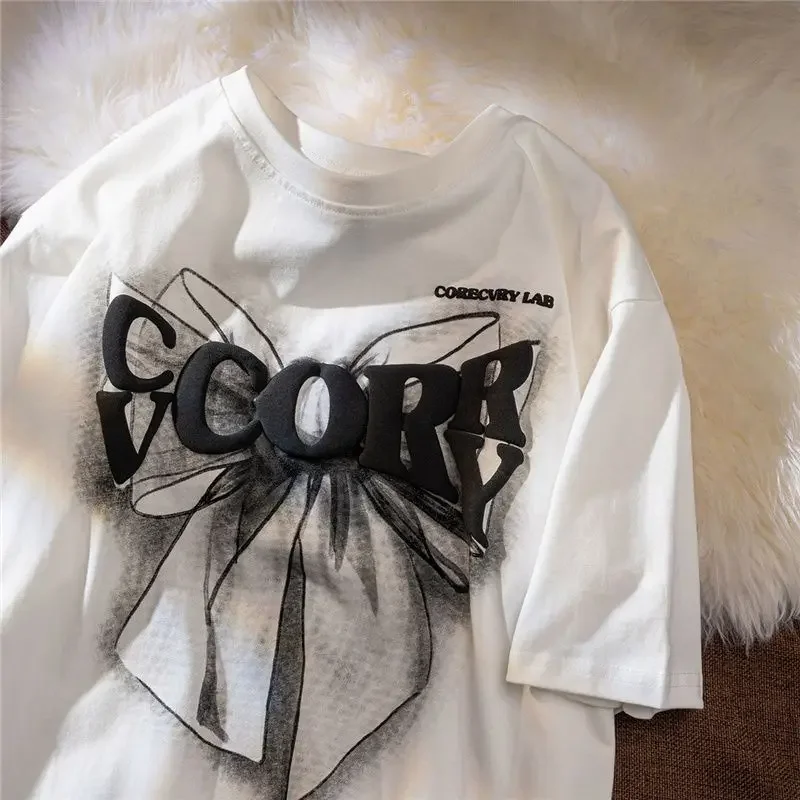 American Style Cotton Worn-out Bow Short Sleeved T-shirt for Boys and GirlsBf Style Street Hip-hop Half Sleeved SummerCouple Top
American Style Cotton Worn-out Bow Short Sleeved T-shirt for Boys and GirlsBf Style Street Hip-hop Half Sleeved SummerCouple Top