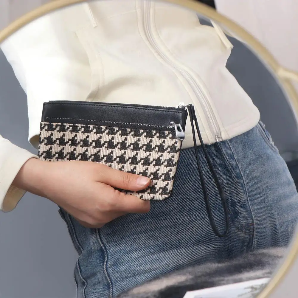 Korean Style Zipper Clutch Wallet Coin Pocket Credit Card Holder Retro Houndstooth Handbag Clutch Bag Coin Purse
Korean Style Zipper Clutch Wallet Coin Pocket Credit Card Holder Retro Houndstooth Handbag Clutch Bag Coin Purse