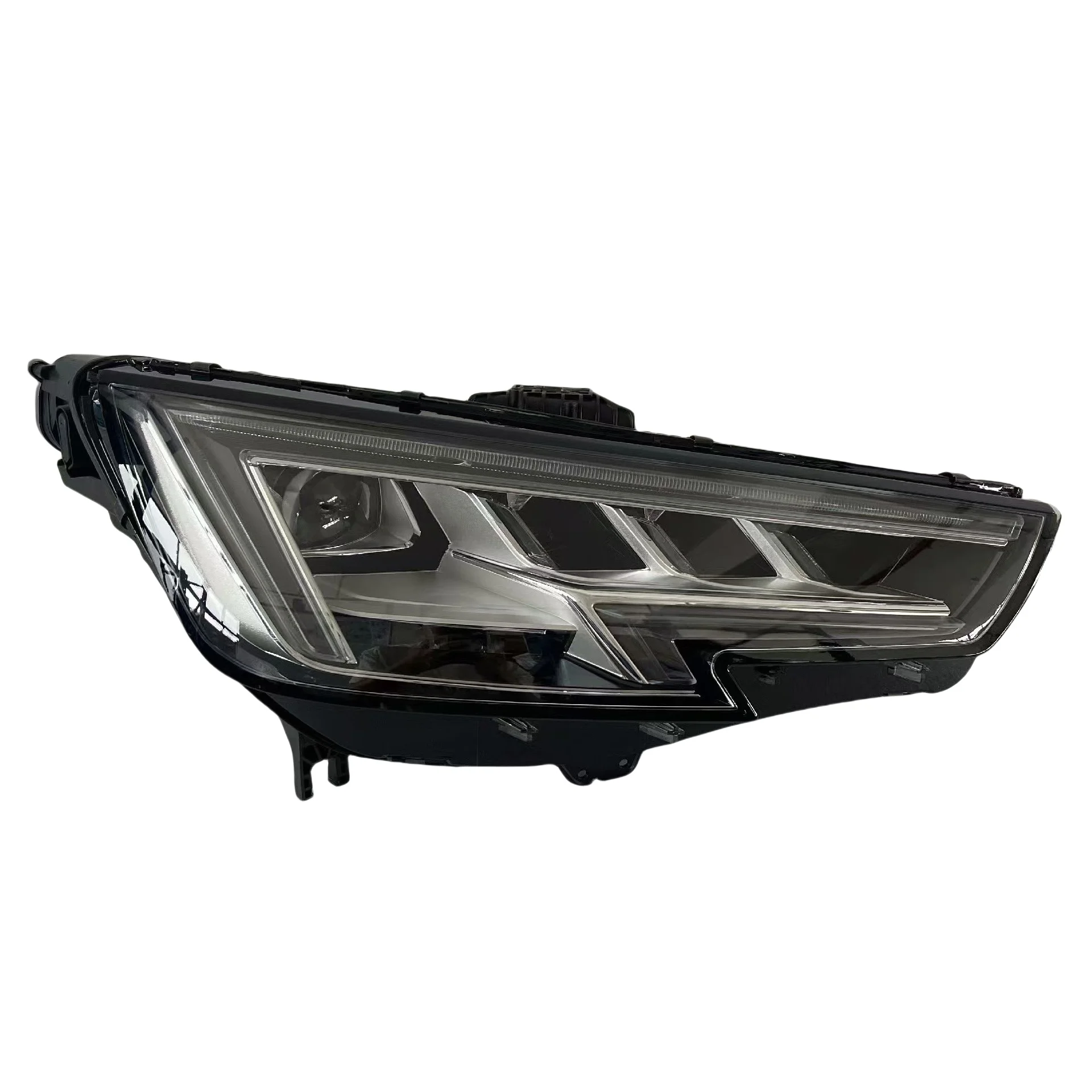 Подходит для светодиодных матричных фар Audi A4 S4 B9 2017-2019, высококачественная система освещения фар 8W0941783,8W0941784
Подходит для светодиодных матричных фар Audi A4 S4 B9 2017-2019, высококачественная система освещения фар 8W0941783,8W0941784