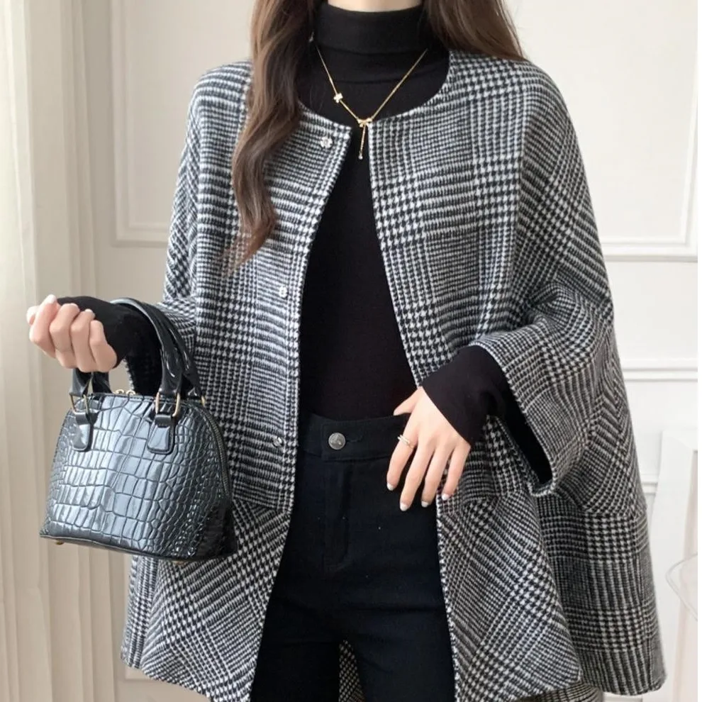 Loose Long Cardigan round Ne Plaid Coat Women's Woolen Outerwear Commute Sle Button Sve Long Polyester Fiber Coat
Loose Long Cardigan round Ne Plaid Coat Women's Woolen Outerwear Commute Sle Button Sve Long Polyester Fiber Coat