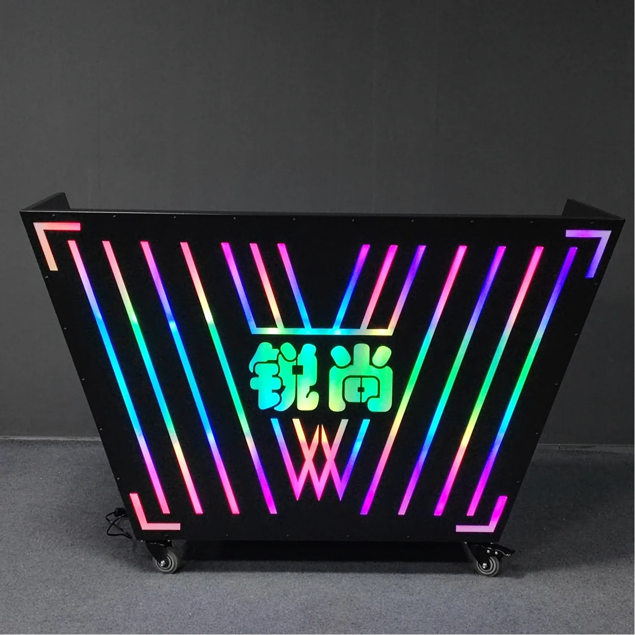 Bar partykDJ Desk Internet celebrity KTV Luminous DJing Desk Box Party Mobile Wrought Iron Acrylic DJing Desk
Bar partykDJ Desk Internet celebrity KTV Luminous DJing Desk Box Party Mobile Wrought Iron Acrylic DJing Desk