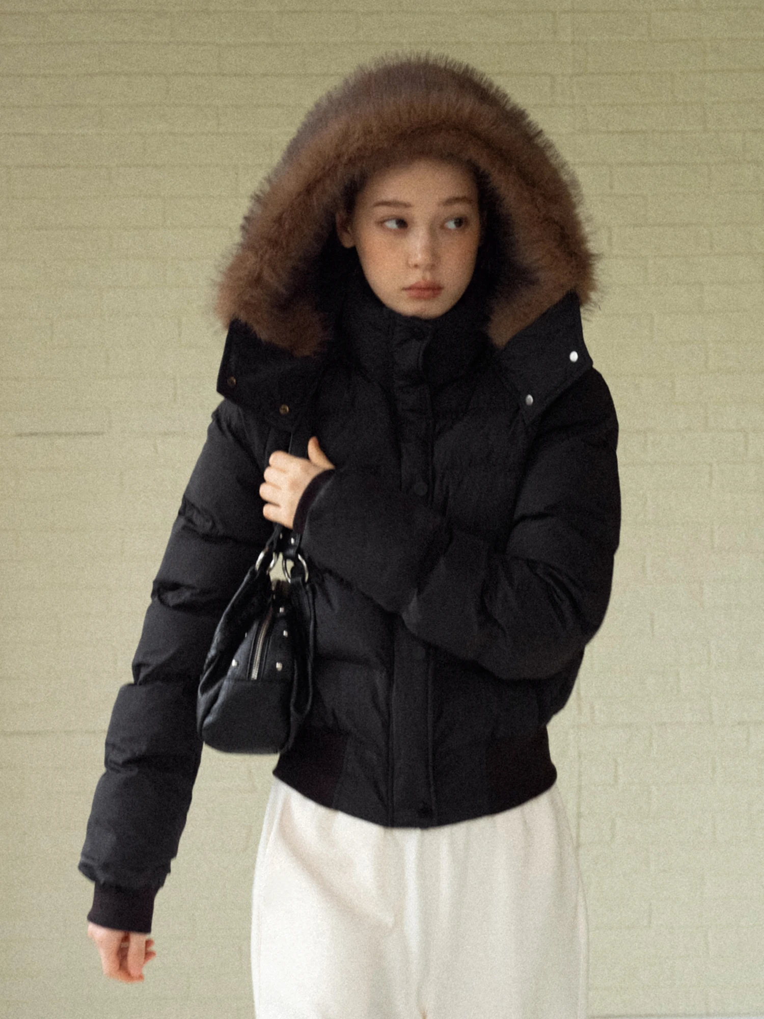 EGGKA женское тюлевое пальто из хлопка с большим меховым воротником и капюшоном, зимний теплый свободный топ
EGGKA женское тюлевое пальто из хлопка с большим меховым воротником и капюшоном, зимний теплый свободный топ