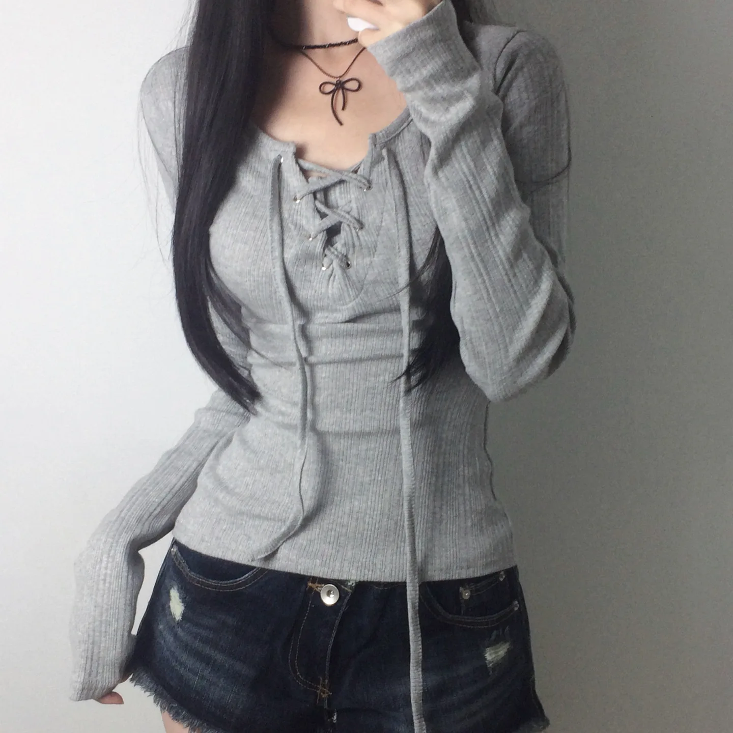 Женская футболка в рубчик с длинными рукавами Zeyla, топ на шнуровке в американском стиле Spicy Girl, облегающая универсальная блузка для внутренней одежды
Женская футболка в рубчик с длинными рукавами Zeyla, топ на шнуровке в американском стиле Spicy Girl, облегающая универсальная блузка для внутренней одежды