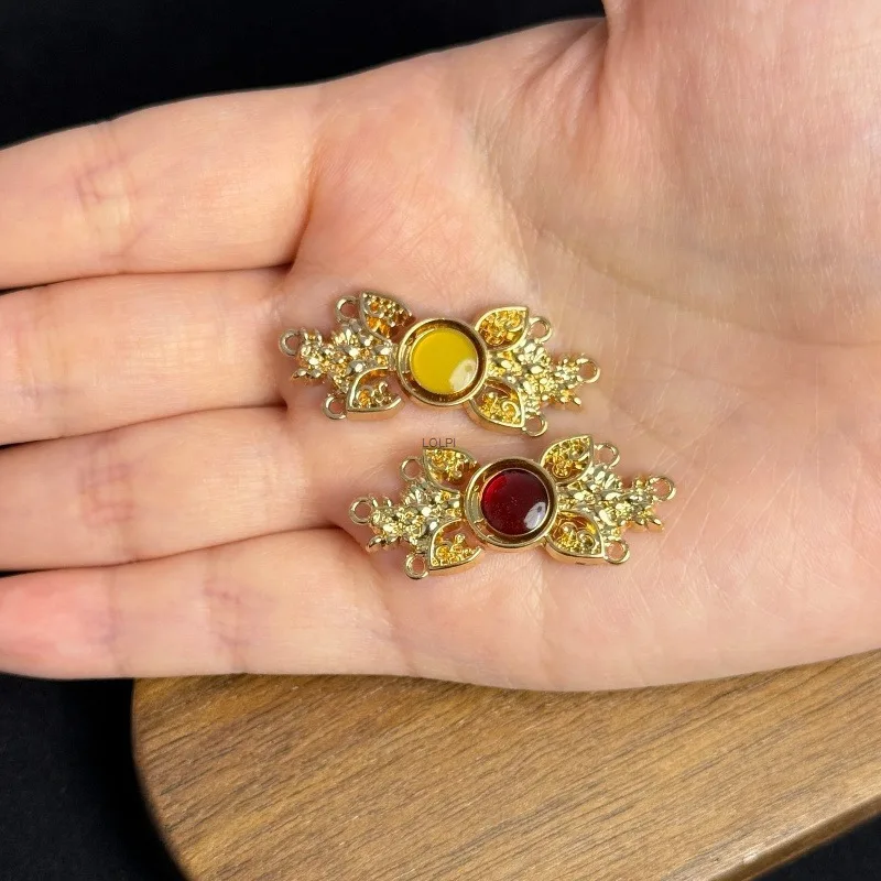 Gudao Wheat Ear Alloy Buckle Ming Dynasty Hanfu Mother-daughter Buckle Ancient Style Double-clasp Metal Plate Buckle Style
Gudao Wheat Ear Alloy Buckle Ming Dynasty Hanfu Mother-daughter Buckle Ancient Style Double-clasp Metal Plate Buckle Style