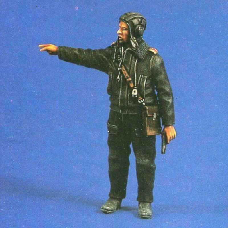 1/35 Scale Resin Figure Model Kits Russian Tank Commander 1980's Hobby Miniature Toy Unassembled and Unpainted Diorama
1/35 Scale Resin Figure Model Kits Russian Tank Commander 1980's Hobby Miniature Toy Unassembled and Unpainted Diorama