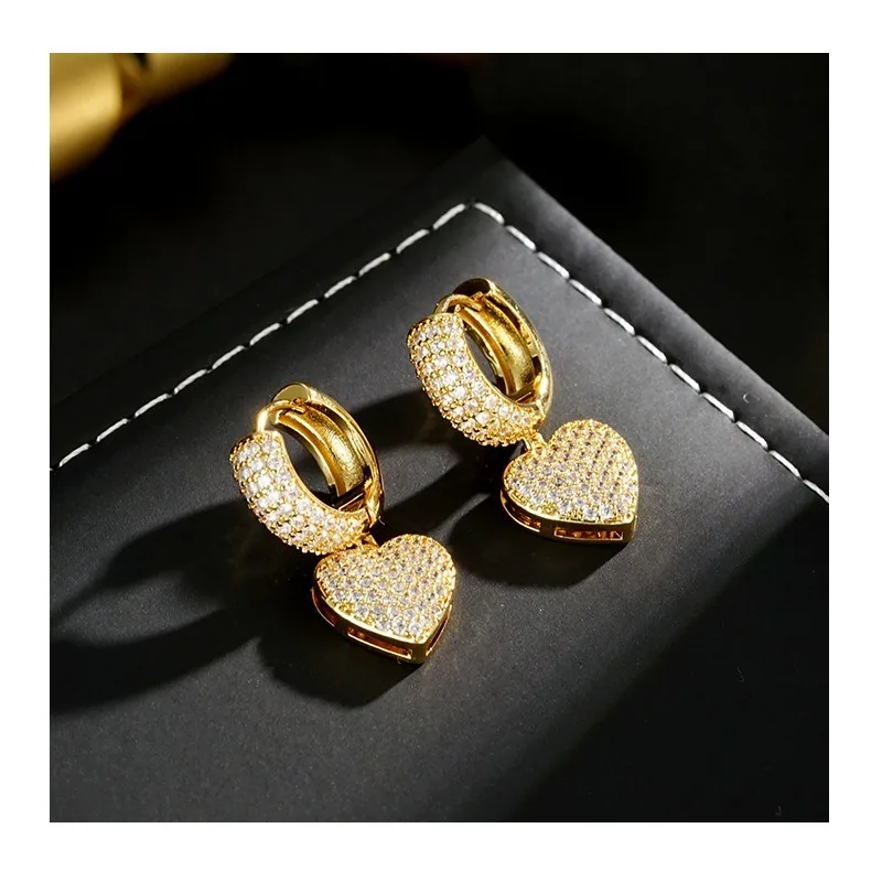 New Popular Gold Full Diamond Love Pendant Earrings Women's Small Exquisite Ear Buckle Temperament Niche Earrings
New Popular Gold Full Diamond Love Pendant Earrings Women's Small Exquisite Ear Buckle Temperament Niche Earrings