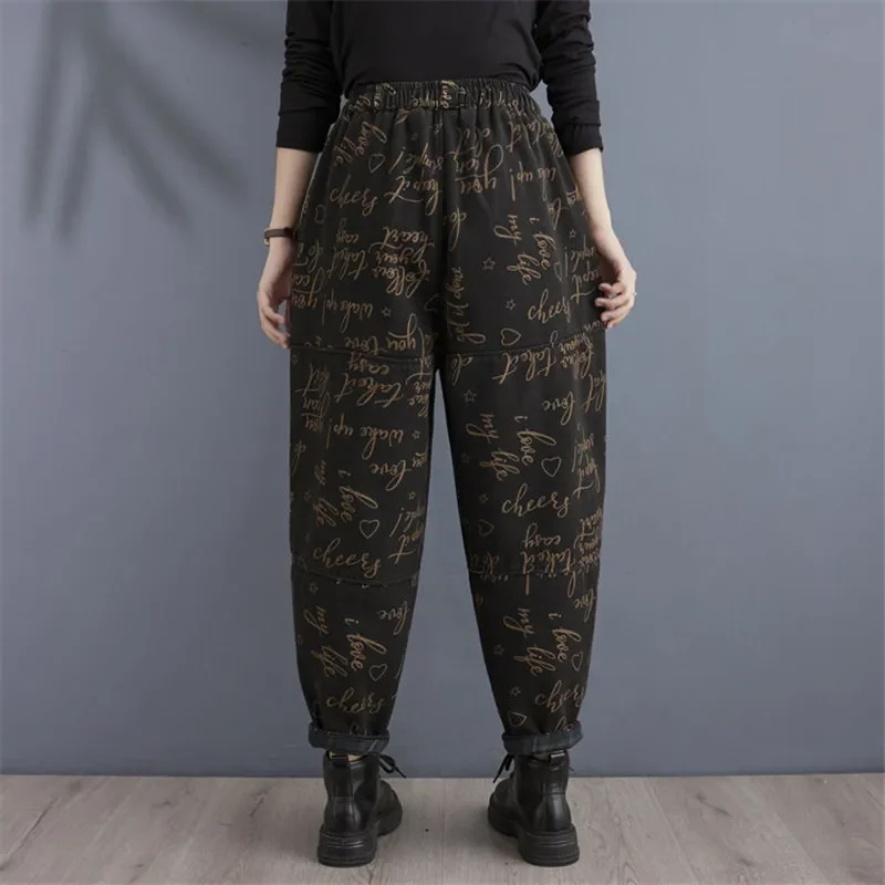 New Arts Style Autumn Winter Women Elastic Waist Thicken Warm Denim Harem Pants Letter Print Ankle-length Loose Vintage Jeans
New Arts Style Autumn Winter Women Elastic Waist Thicken Warm Denim Harem Pants Letter Print Ankle-length Loose Vintage Jeans