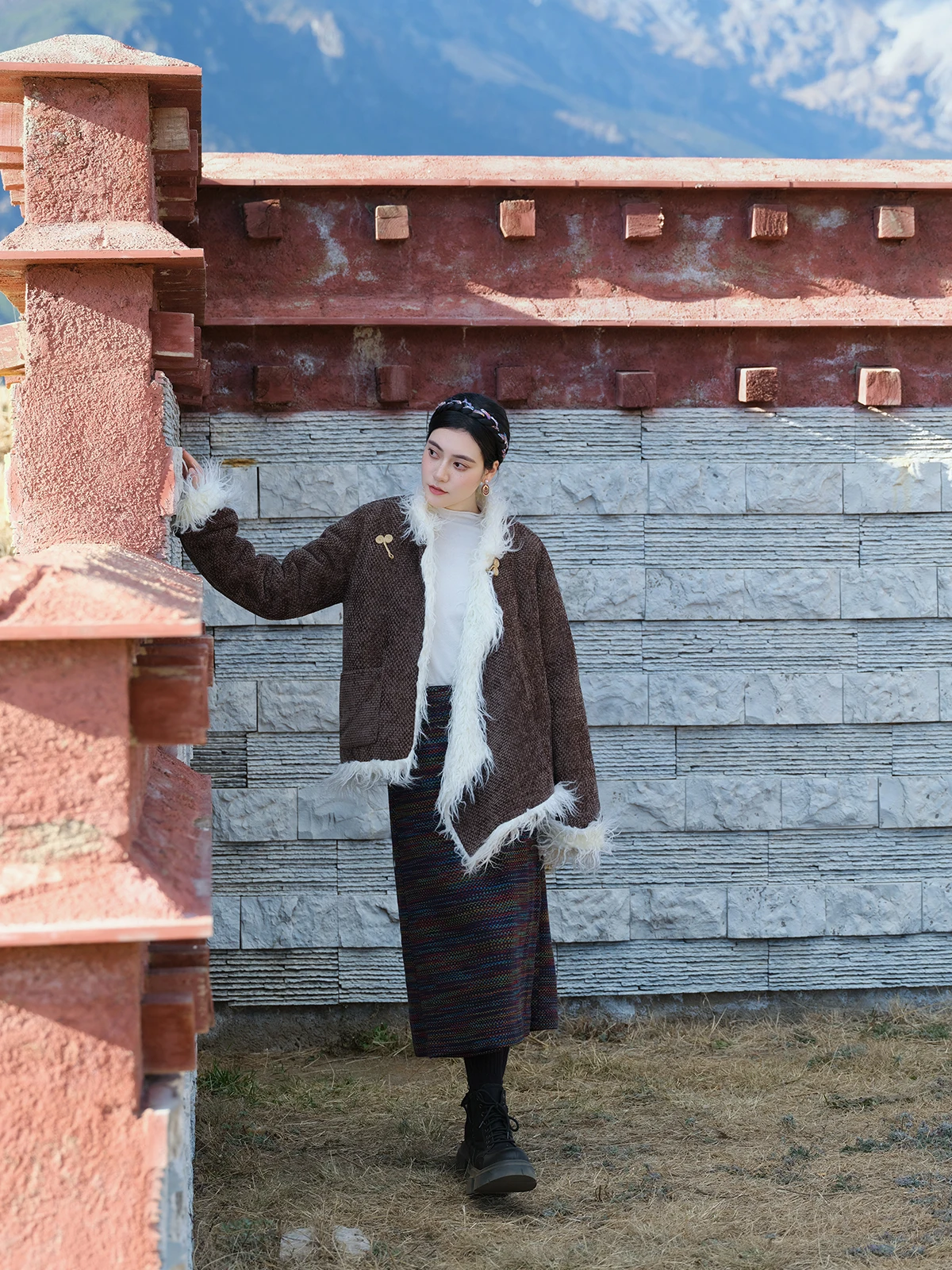 Woven Texture Thickened Tibetan Winter Clothes Cotton-Padded Nomadic Style Travel Warm Coat
Woven Texture Thickened Tibetan Winter Clothes Cotton-Padded Nomadic Style Travel Warm Coat