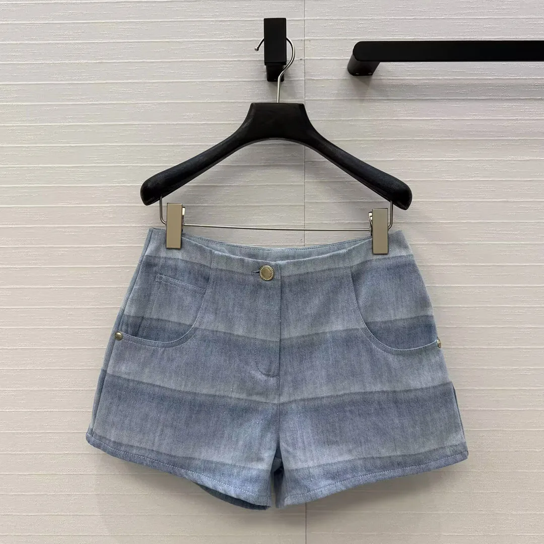 2026 New Fashion Lurex Blue Stripes Cotton Denim Shorts Women High Waist Gold Button Sweet Shorts
2026 New Fashion Lurex Blue Stripes Cotton Denim Shorts Women High Waist Gold Button Sweet Shorts