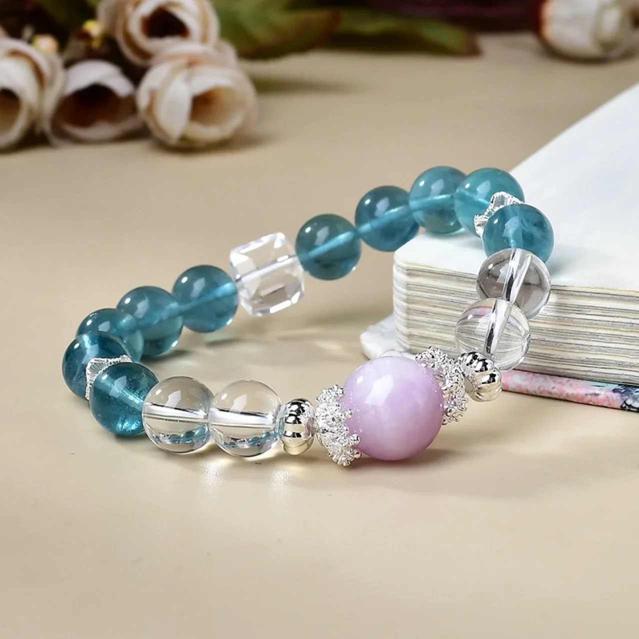 Natural Crystal Aquamarine Moonstone Large Particle Bracelet Light Luxury Fashion Lucky Women's Bracelet Original Design
Natural Crystal Aquamarine Moonstone Large Particle Bracelet Light Luxury Fashion Lucky Women's Bracelet Original Design