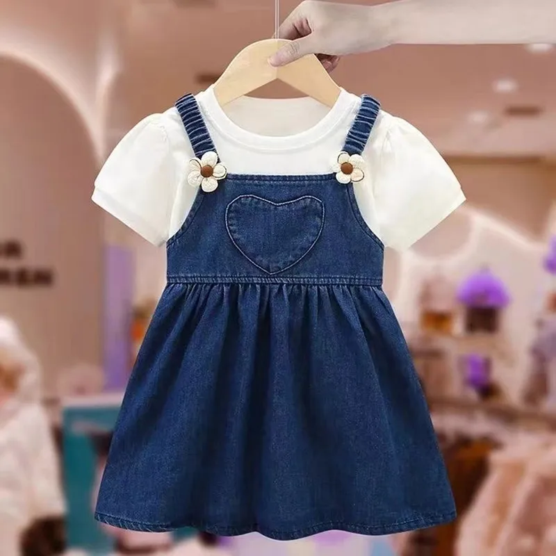 Girls Summer Set 2024 New Cowboy Dress+T-shirt Two piece Set Summer Fashion Girl Baby Strap Dress Girl Top
Girls Summer Set 2024 New Cowboy Dress+T-shirt Two piece Set Summer Fashion Girl Baby Strap Dress Girl Top