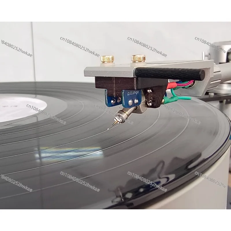 Стилус головки, виниловая головка с линейной ромбовидной иглой бордового стержня с низким выходом, динамическая головка
Стилус головки, виниловая головка с линейной ромбовидной иглой бордового стержня с низким выходом, динамическая головка