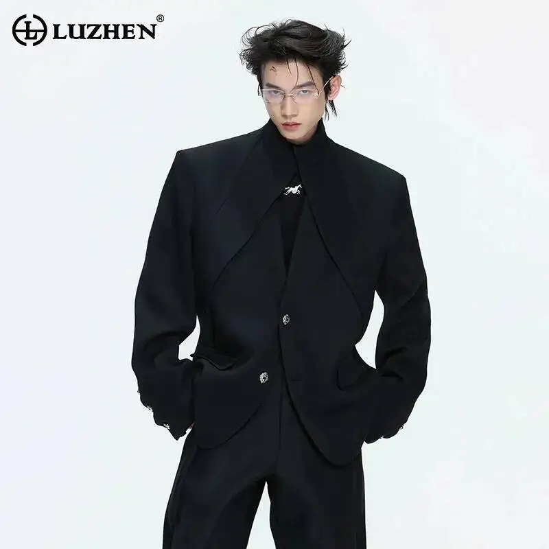 LUZHEN 2026 Spring Patchwork Design Cross Collar Solid Color Casual Jacket Men Fashion Elegant Temperament Straight Pants JY6553
LUZHEN 2026 Spring Patchwork Design Cross Collar Solid Color Casual Jacket Men Fashion Elegant Temperament Straight Pants JY6553