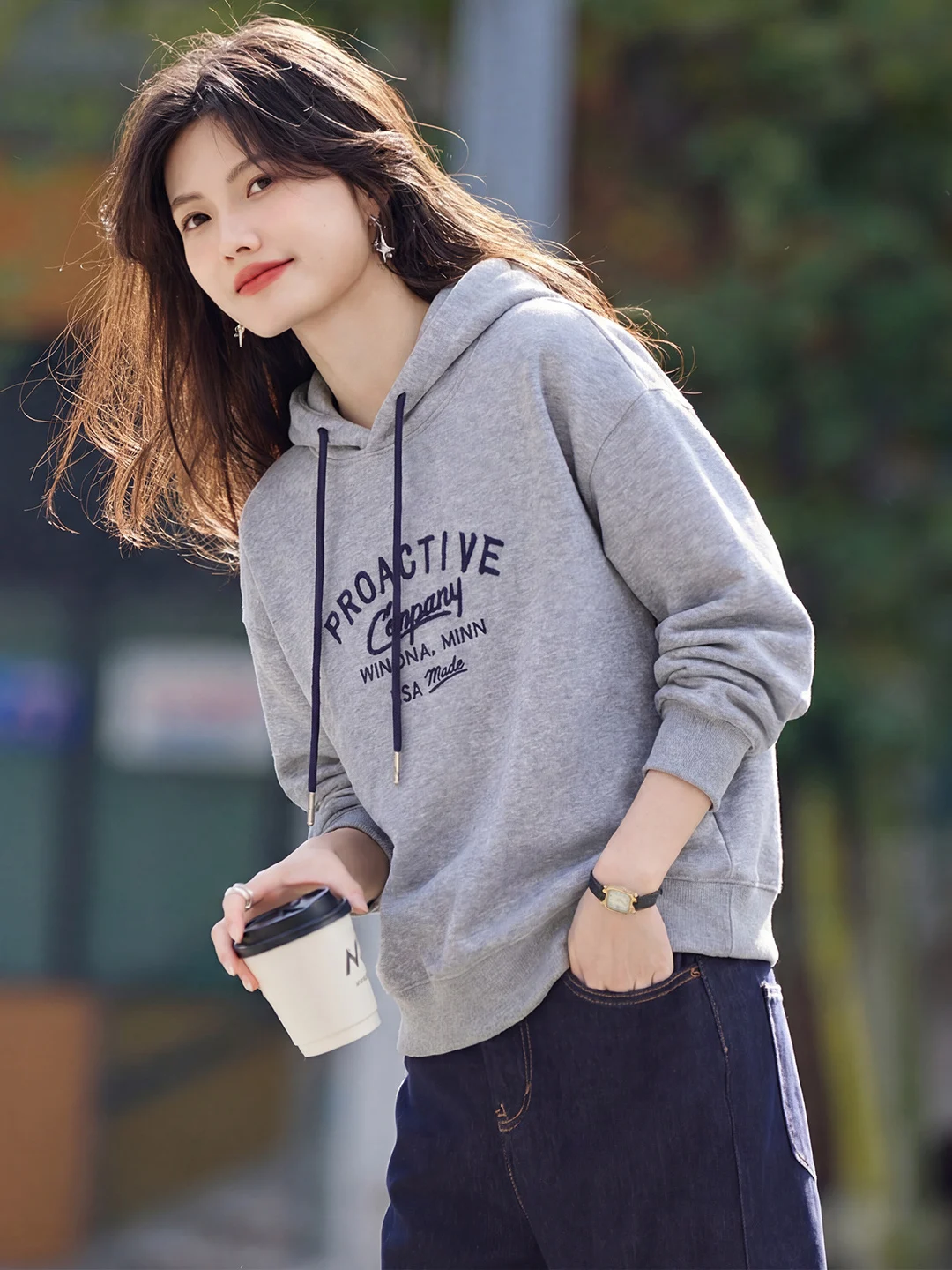Fashionable Casual Hoodie Women's Long Sleeve Sweatshirt Grey Feifei Spring 2026 Standard Fit Breathable Cotton Polyester Blend
Fashionable Casual Hoodie Women's Long Sleeve Sweatshirt Grey Feifei Spring 2026 Standard Fit Breathable Cotton Polyester Blend
