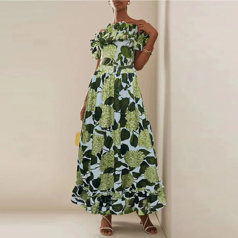 Fashion Off Shoulder Hollow Out Holiday Swimsuit Summer Elastic Waist Pleated Long Skirt Outfit Seaside Beach Ruffled Bikini Set
Fashion Off Shoulder Hollow Out Holiday Swimsuit Summer Elastic Waist Pleated Long Skirt Outfit Seaside Beach Ruffled Bikini Set