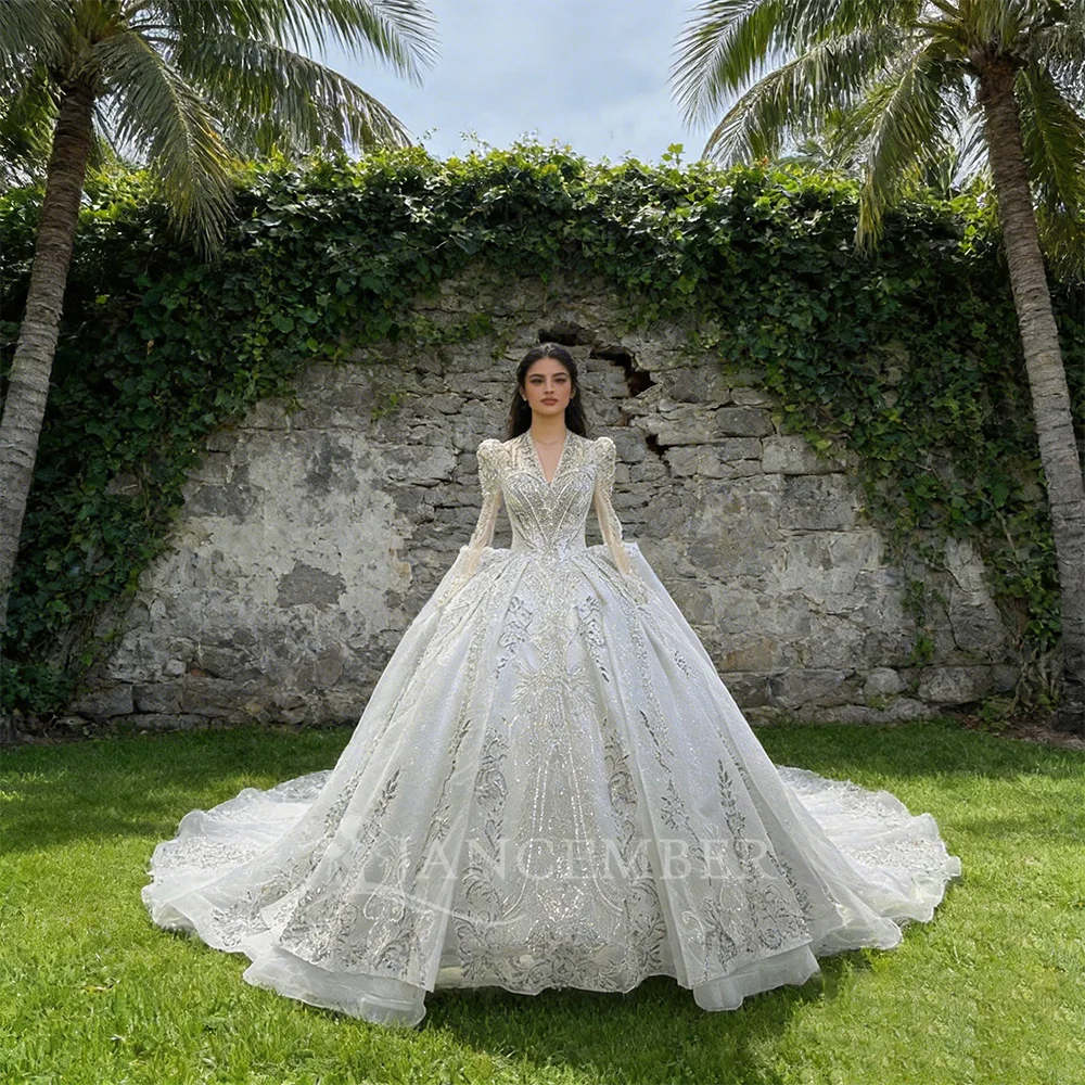 Amazing Sparkly Wedding Dresses Princess Ball Gown Long Sleeeves Lace 2026 Bridal Gowns V Neck Pearls Royal vestidos novias boda
Amazing Sparkly Wedding Dresses Princess Ball Gown Long Sleeeves Lace 2026 Bridal Gowns V Neck Pearls Royal vestidos novias boda