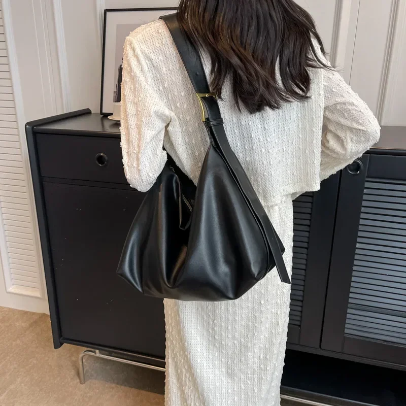 2024 Fashion Trend Large Capacity Designer Luxury Bag Leather Bolsas Bags for Women Travel Women Female Tote Shoulder Handbag
2024 Fashion Trend Large Capacity Designer Luxury Bag Leather Bolsas Bags for Women Travel Women Female Tote Shoulder Handbag