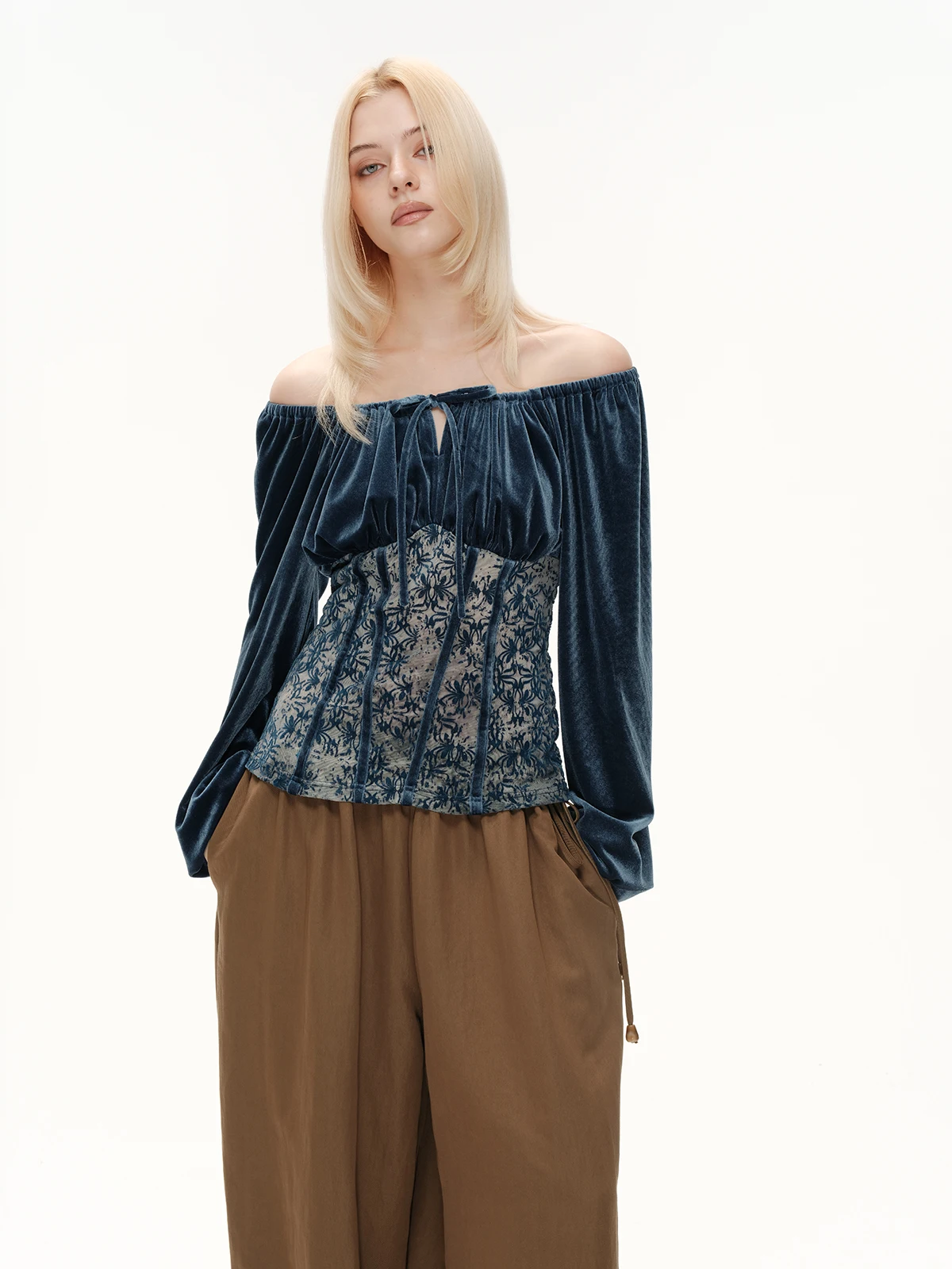 Withsonnet Бархатный сожженный цветок Сращивание Микро Прозрачный На одно плечо Две носить Высокоэластичный Ретро Фонарь Све Маленький Топ
Withsonnet Бархатный сожженный цветок Сращивание Микро Прозрачный На одно плечо Две носить Высокоэластичный Ретро Фонарь Све Маленький Топ