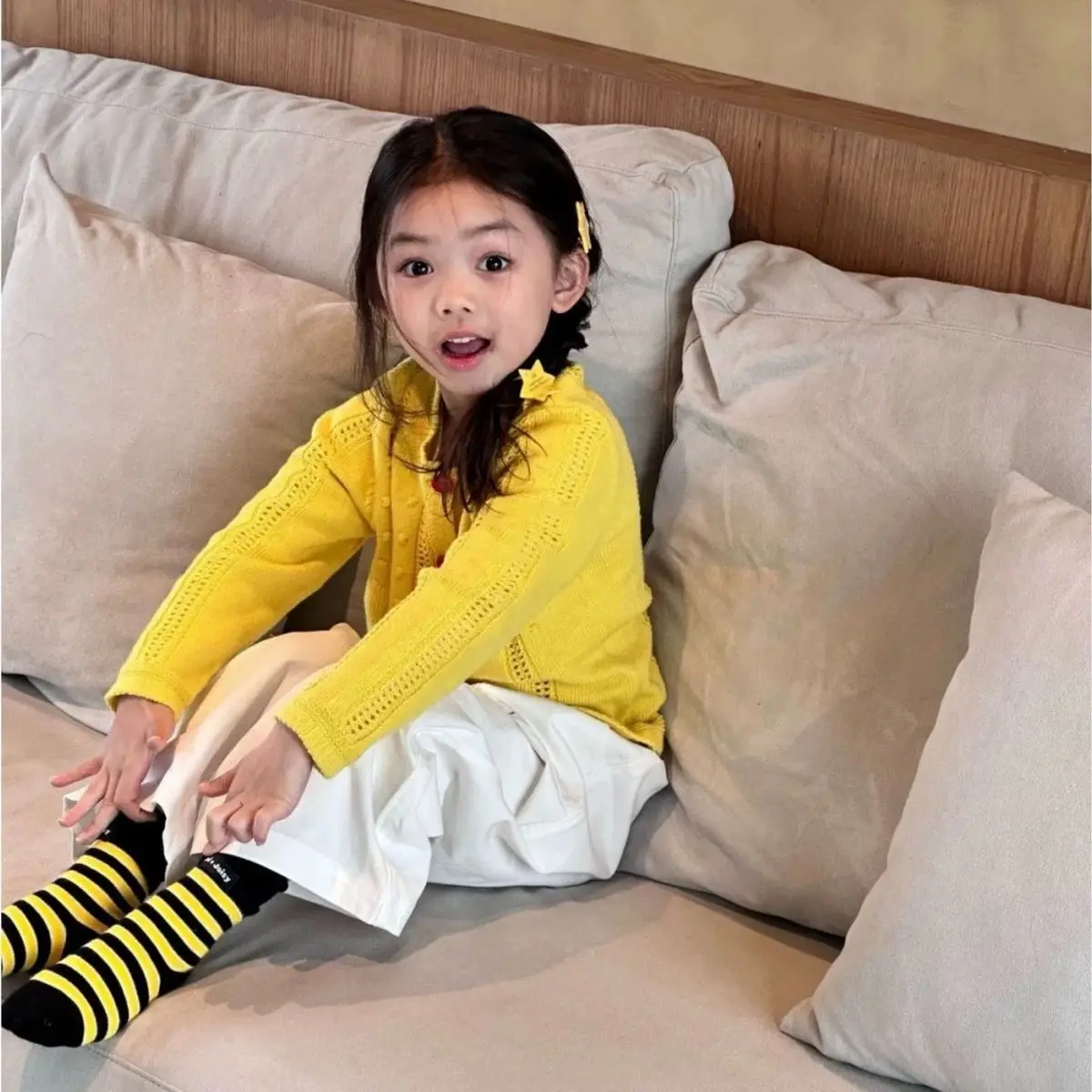 Spring and Autumn Children's Sweater Jacket Fashion New Style Girls' Yellow Knitted Jacket 2 4 6 7Y
Spring and Autumn Children's Sweater Jacket Fashion New Style Girls' Yellow Knitted Jacket 2 4 6 7Y