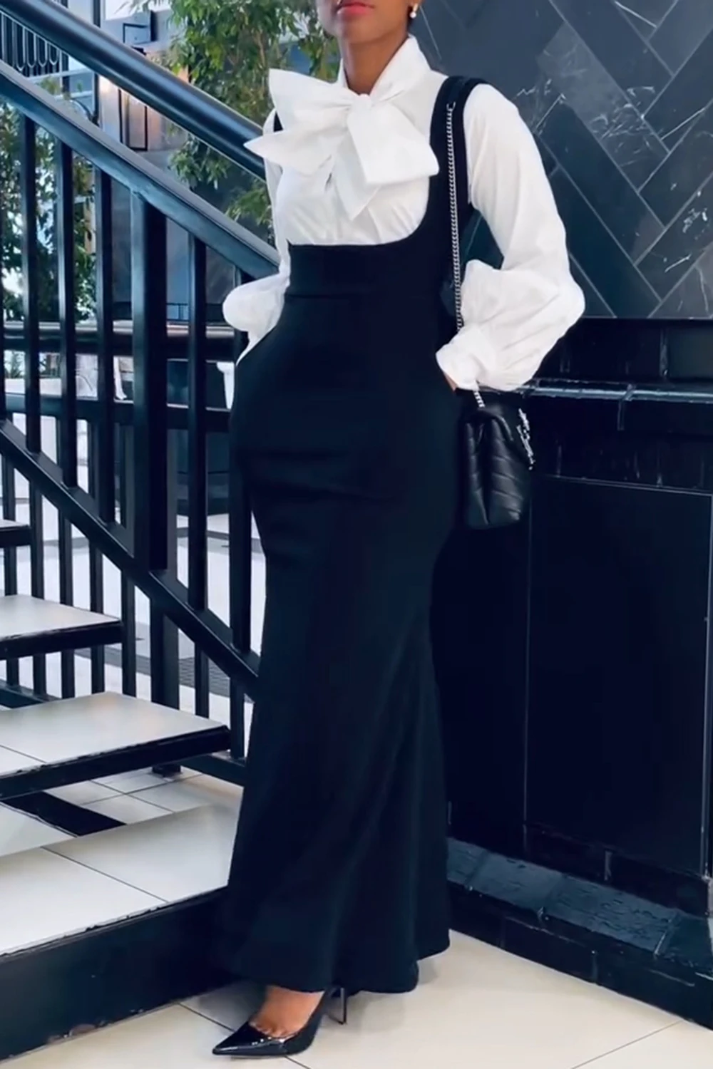 Plus Size Business Casual Black Elegant Bow Tie Long Sleeve Pocket Two Piece Skirt Sets
Plus Size Business Casual Black Elegant Bow Tie Long Sleeve Pocket Two Piece Skirt Sets