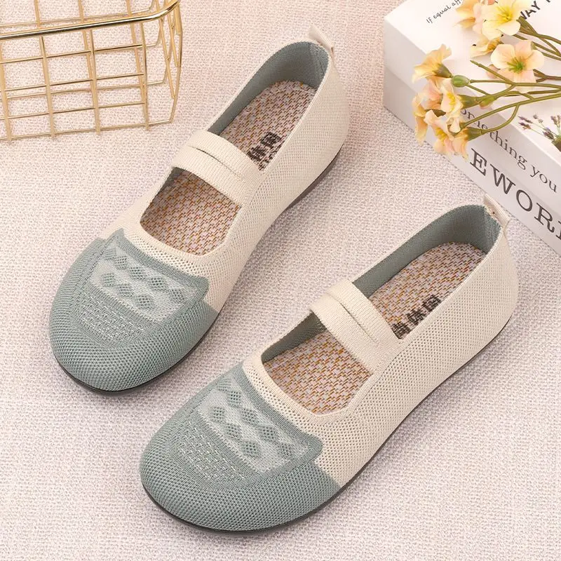 Women Summer New Breathable Cloth Shoes Mesh Casual Soft Sole Slip On Mom Shoes Lightweight Anti-Slip Shallow Mouth Sneakers
Women Summer New Breathable Cloth Shoes Mesh Casual Soft Sole Slip On Mom Shoes Lightweight Anti-Slip Shallow Mouth Sneakers