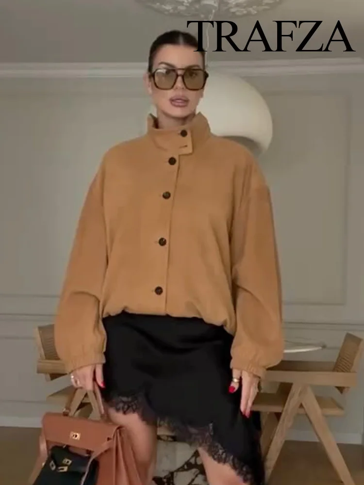 TRAFZA Women Chic Single-Breasted High Collar Decorate Loose Jacket Autumn Woman Elegant Street Style Casual Short Coats 
TRAFZA Women Chic Single-Breasted High Collar Decorate Loose Jacket Autumn Woman Elegant Street Style Casual Short Coats