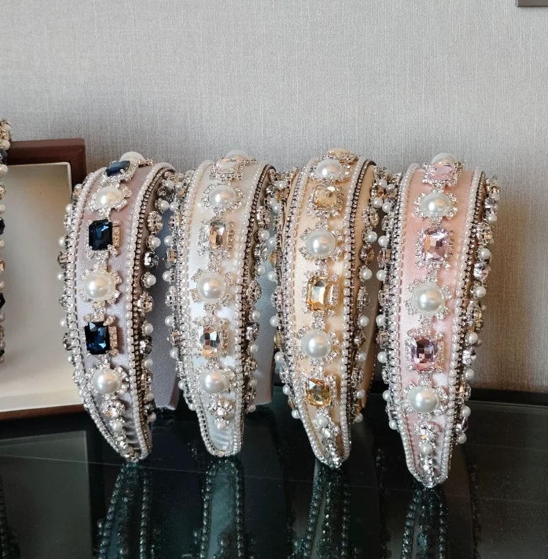 Exquisite Full Diamond Pearl Palace Style Hair Bands Headband Banquet Hair Accessories Wide Edges High Skull Hairbands Hair Clip
Exquisite Full Diamond Pearl Palace Style Hair Bands Headband Banquet Hair Accessories Wide Edges High Skull Hairbands Hair Clip