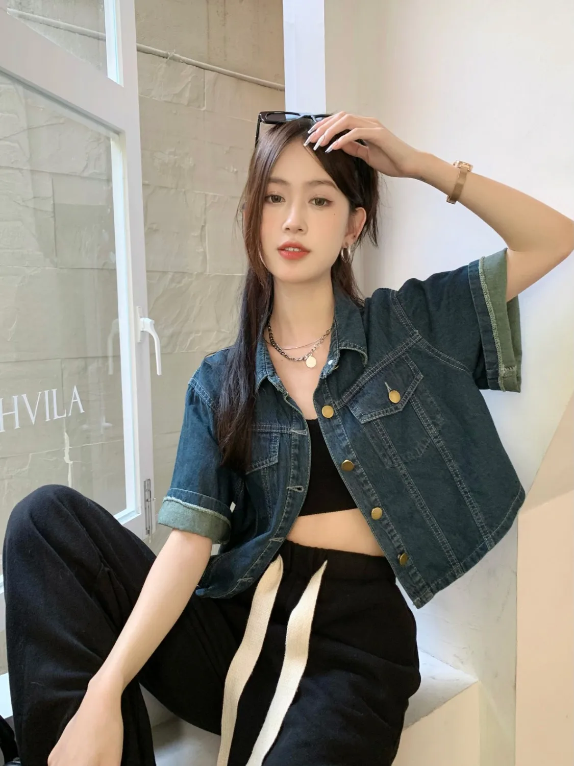 Slimming Loose Fit ort Sve Denim irt Jaet Women's Summer Thin Casual ort Top Trendy Commute Sle Pure Color
Slimming Loose Fit ort Sve Denim irt Jaet Women's Summer Thin Casual ort Top Trendy Commute Sle Pure Color