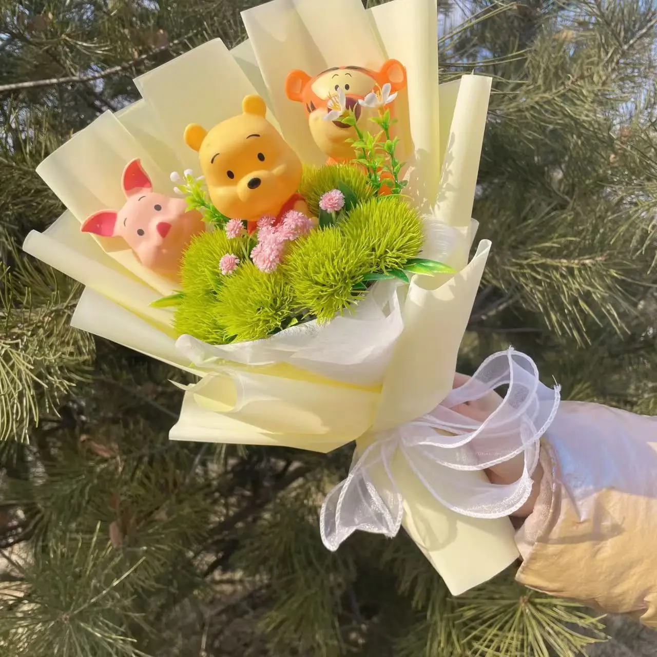 Cartoon Vinyl Doll Piglet Tigge Winnie With Artificial Flower Creative Bouquet Christmas Valentine Birthday Gifts
Cartoon Vinyl Doll Piglet Tigge Winnie With Artificial Flower Creative Bouquet Christmas Valentine Birthday Gifts
