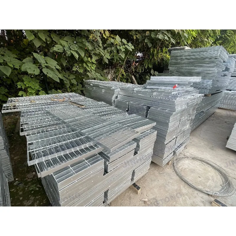 Durable Stainless Steel Bar Grating Outdoor Security Fencing System Walkway Trench Mesh Platform Drainage Cover Floor Decoration
Durable Stainless Steel Bar Grating Outdoor Security Fencing System Walkway Trench Mesh Platform Drainage Cover Floor Decoration