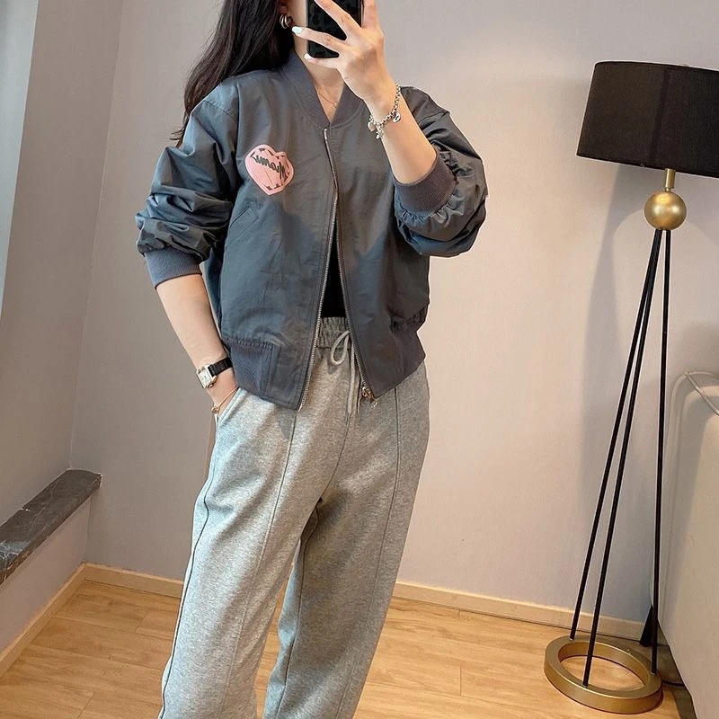 Тонкая бейсбольная куртка унисекс, трансформируемая спортивная куртка для женщин, осенне-зимняя легкая многослойная куртка
Тонкая бейсбольная куртка унисекс, трансформируемая спортивная куртка для женщин, осенне-зимняя легкая многослойная куртка 