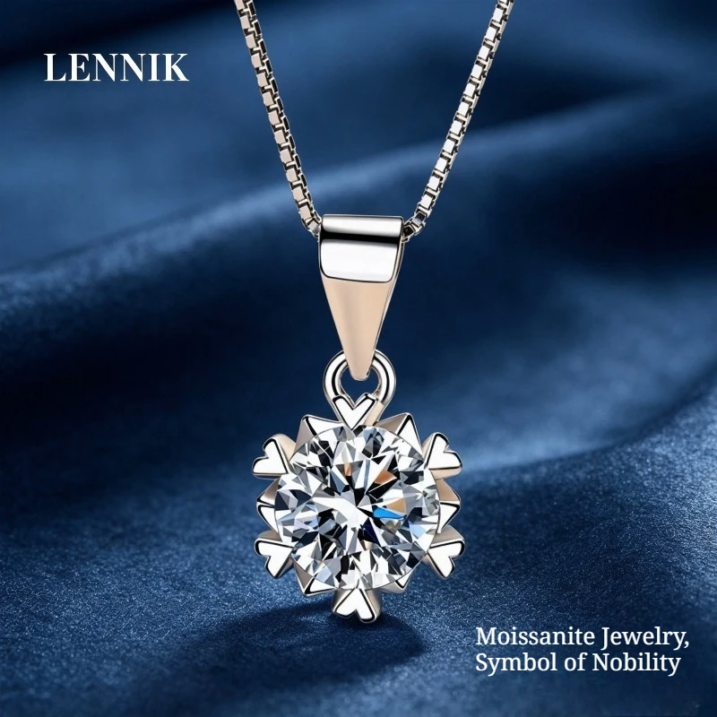 LENNIK S925 Silver Snow Flower 1 Carat Moissanite Necklace Women's Clavicle Chain Six-claw Love Heart Pendant
LENNIK S925 Silver Snow Flower 1 Carat Moissanite Necklace Women's Clavicle Chain Six-claw Love Heart Pendant