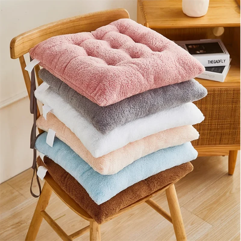 2023 New Thickened Seat Cushion Winter Lamb Fleece Warm Cushion Anti Slip Rope Style Seat Cushion Half Point Soft Pad Square
2023 New Thickened Seat Cushion Winter Lamb Fleece Warm Cushion Anti Slip Rope Style Seat Cushion Half Point Soft Pad Square