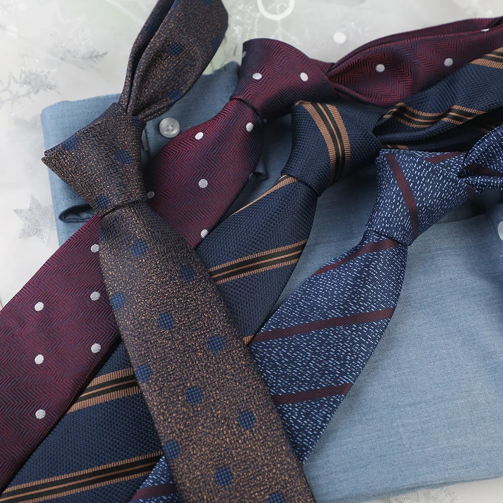 Men's business striped polyester silk 7cm hand tie, formal casual collar accessories in stock
Men's business striped polyester silk 7cm hand tie, formal casual collar accessories in stock