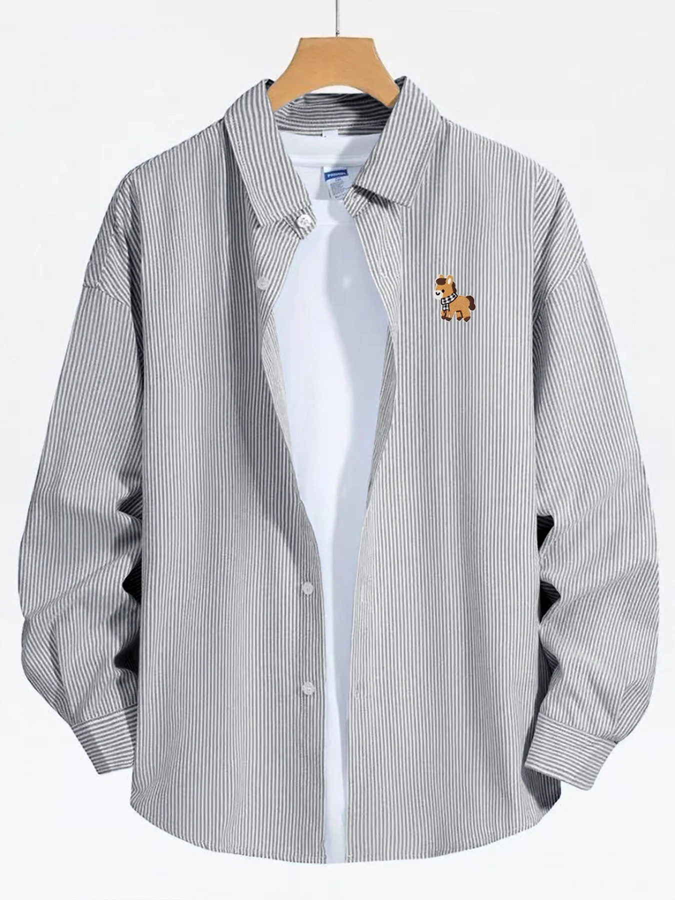 Trendy men's long-sleeve thin striped shirt with a cartoon pony wearing a scarf, a unique and fun versatile long-sleeve striped
Trendy men's long-sleeve thin striped shirt with a cartoon pony wearing a scarf, a unique and fun versatile long-sleeve striped