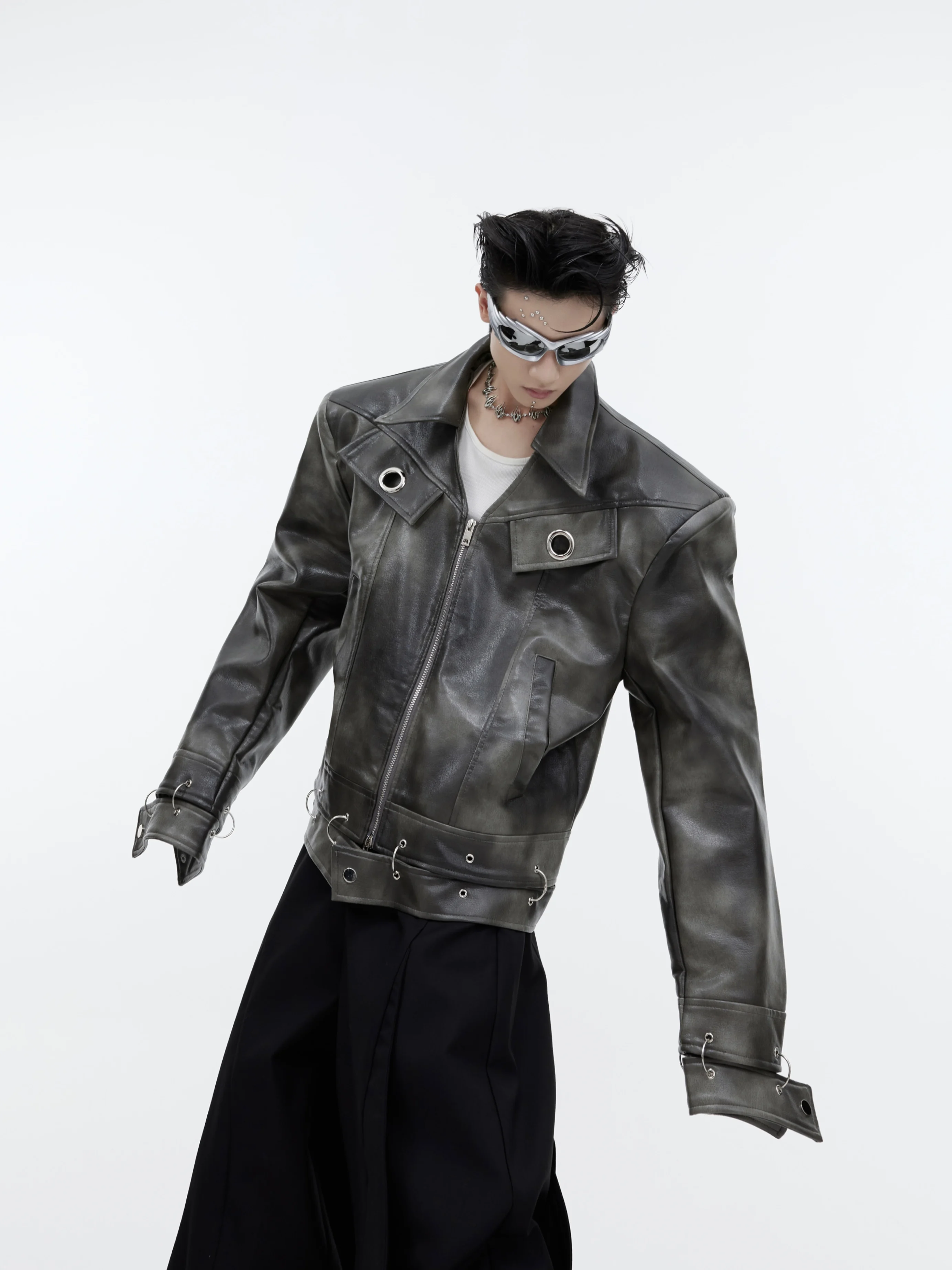 Niche Texture PU Leather Coat Metal Stitching Jacket Punk Deconstruction Top Men's Fashion Wear High Street Motorcycle Clothing
Niche Texture PU Leather Coat Metal Stitching Jacket Punk Deconstruction Top Men's Fashion Wear High Street Motorcycle Clothing