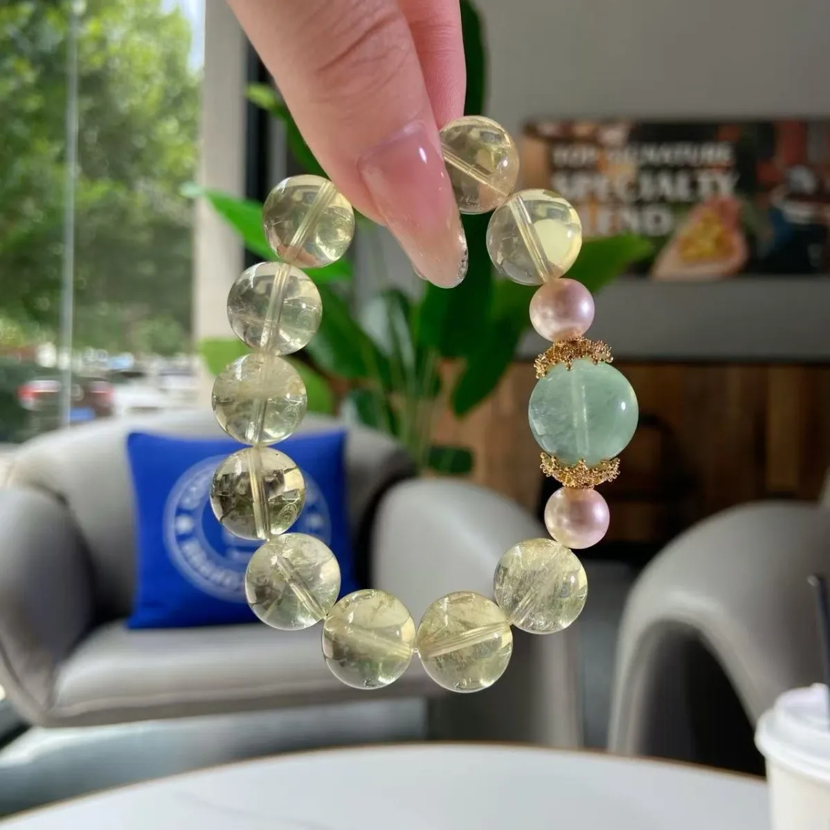 Natural Crystal Bracelet, Lemon Yellow, Green Fluorite, Women's Bracelet, Light Luxury and Fashionable Versatile.
Natural Crystal Bracelet, Lemon Yellow, Green Fluorite, Women's Bracelet, Light Luxury and Fashionable Versatile.