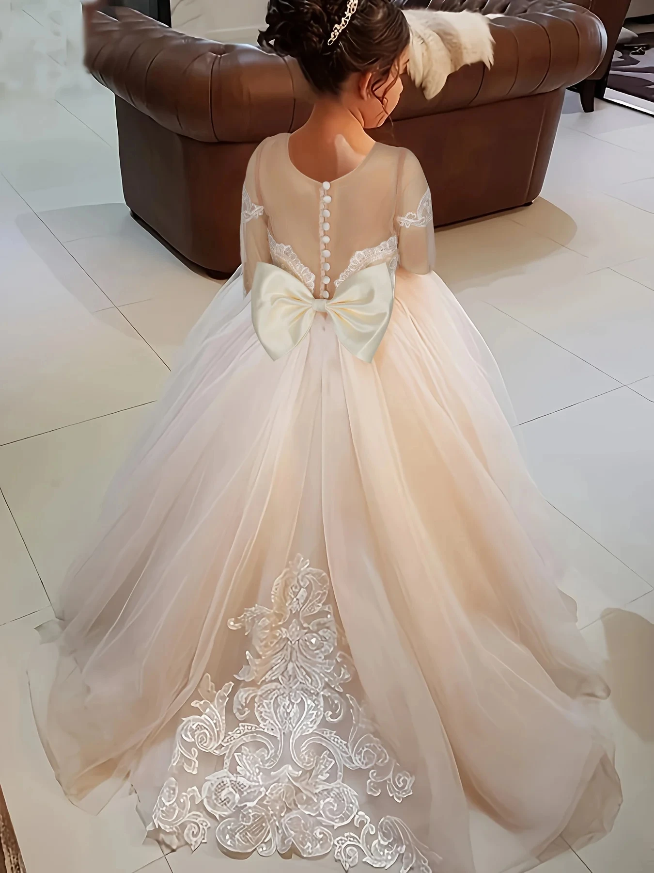 Customized Flower Girl Dress for Wedding Appliques Bow Long Sleeve Floor Length Elegant Kids Birthday First Communion Gown
Customized Flower Girl Dress for Wedding Appliques Bow Long Sleeve Floor Length Elegant Kids Birthday First Communion Gown