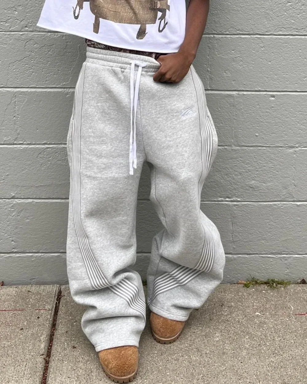 Oversized Y2k Street Harajuku Trendy Brand Trousers Loose Casual Wide Leg Pants Women American Retro Striped Knitted Pants Men
Oversized Y2k Street Harajuku Trendy Brand Trousers Loose Casual Wide Leg Pants Women American Retro Striped Knitted Pants Men