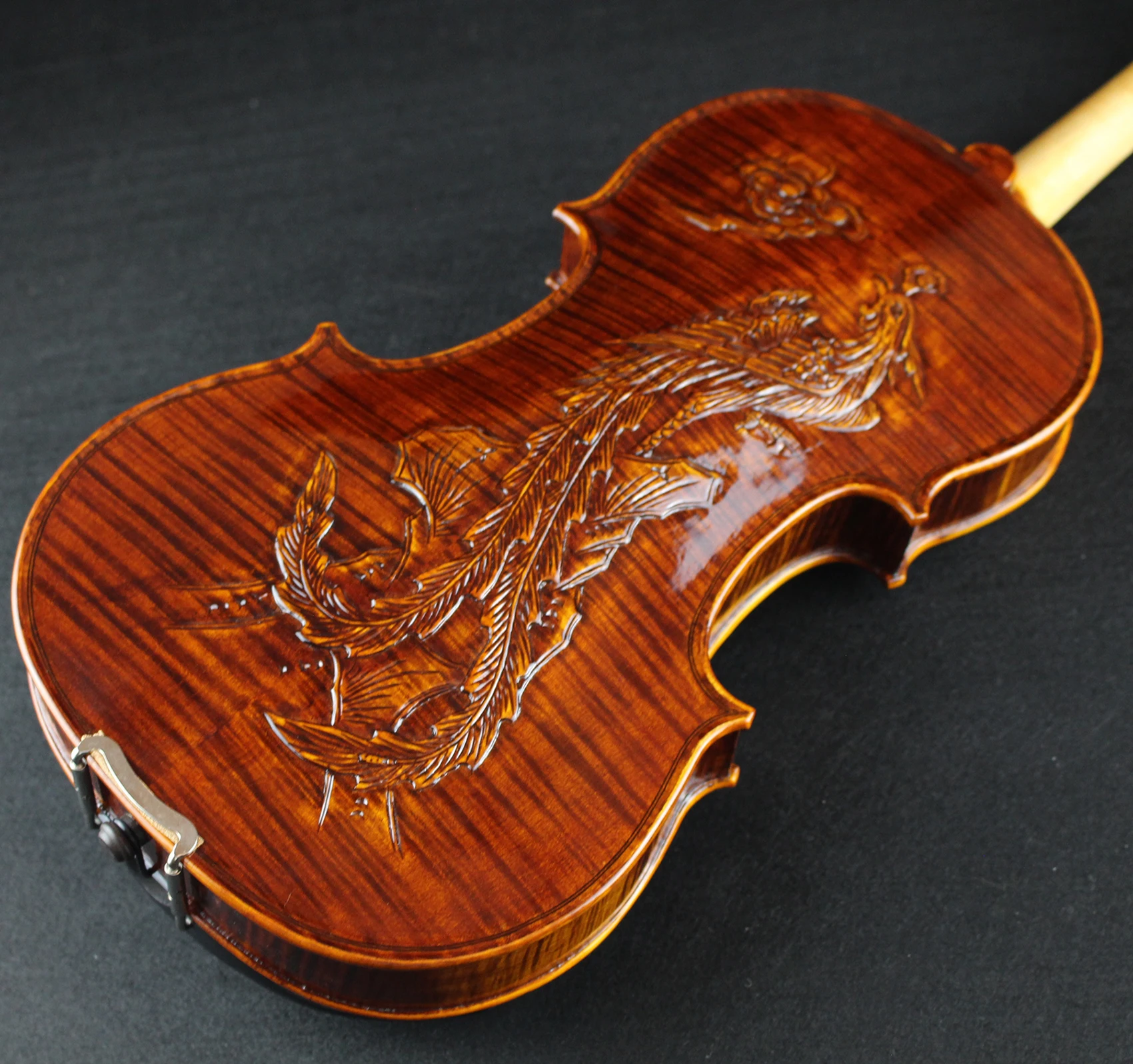 Musical Instruments 4/4 Handmade violin Dragon Carved Violino Strong tone Excellent Free Case and Bow
Musical Instruments 4/4 Handmade violin Dragon Carved Violino Strong tone Excellent Free Case and Bow